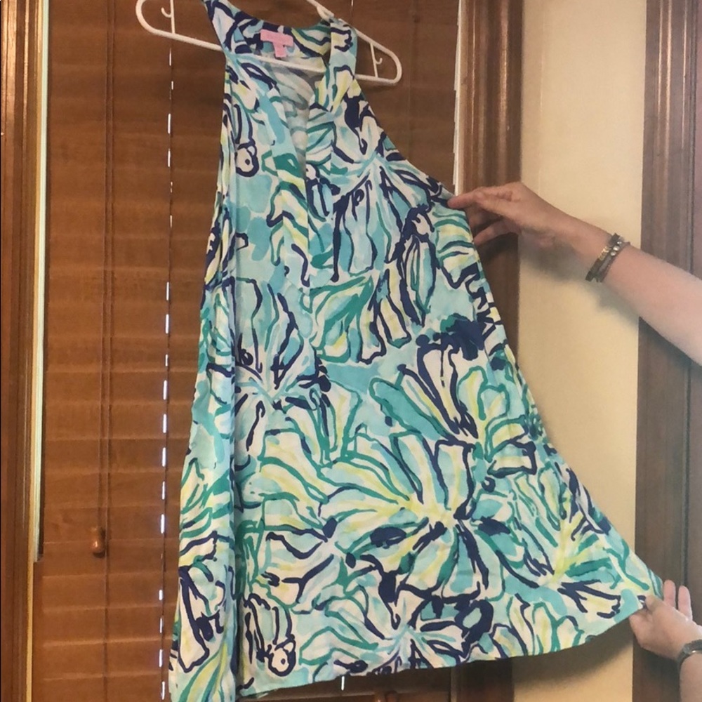 Lilly Pulitzer v-neck swing dress